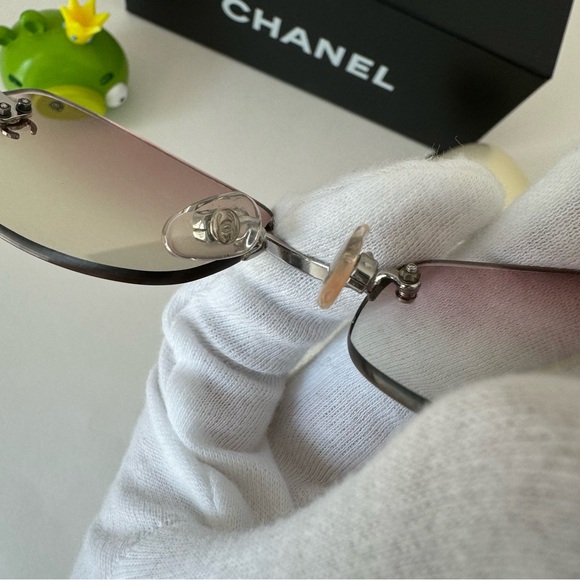 Y2K CHANEL CC LOGO RIMLESS SUNGLASSES - Picture 10 of 12